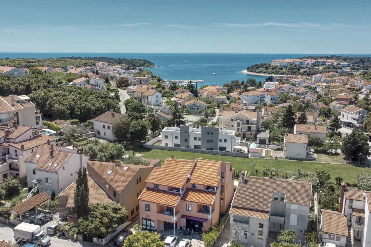 Charming House On The Beach And Deluxe Apartment Пула Номер фото