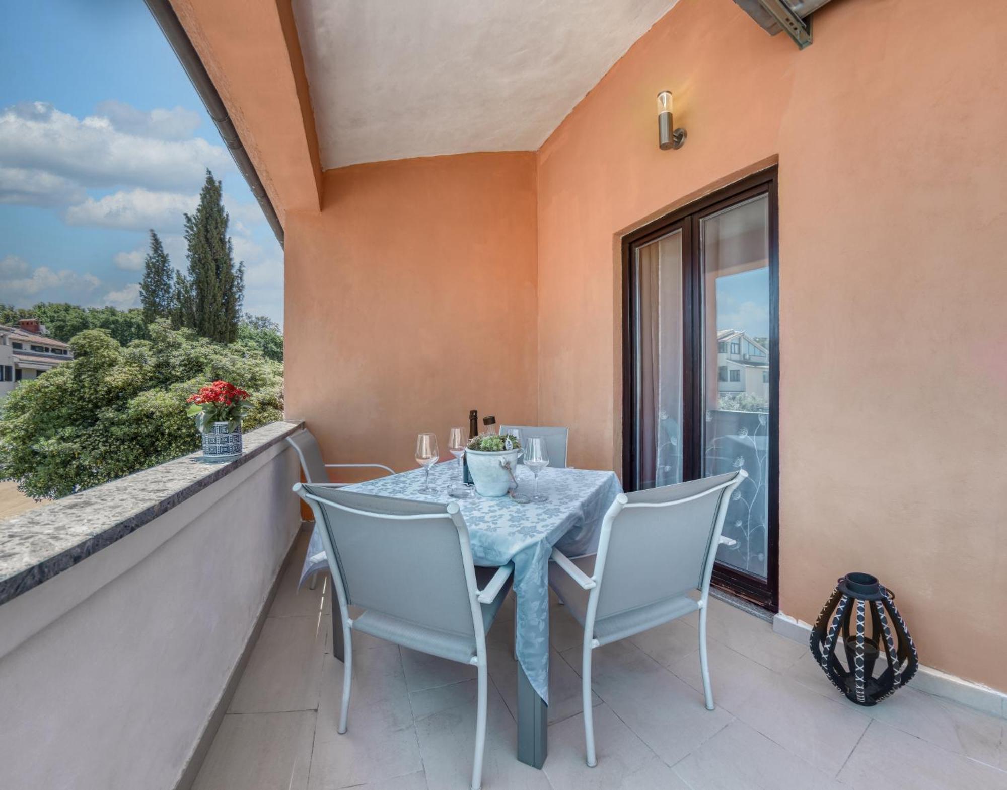 Charming House On The Beach And Deluxe Apartment Пула Номер фото
